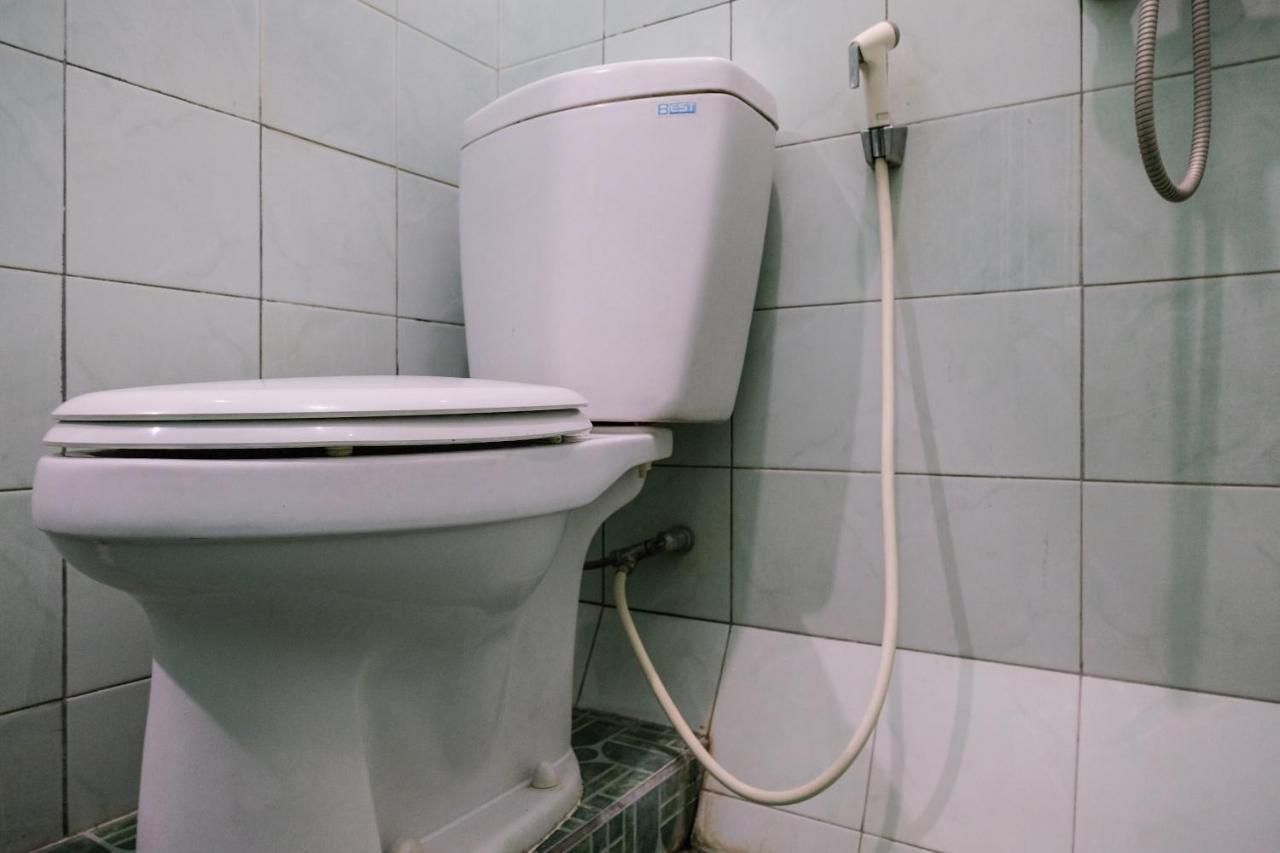 Hotel Taman Indah Madiun Bagian luar foto